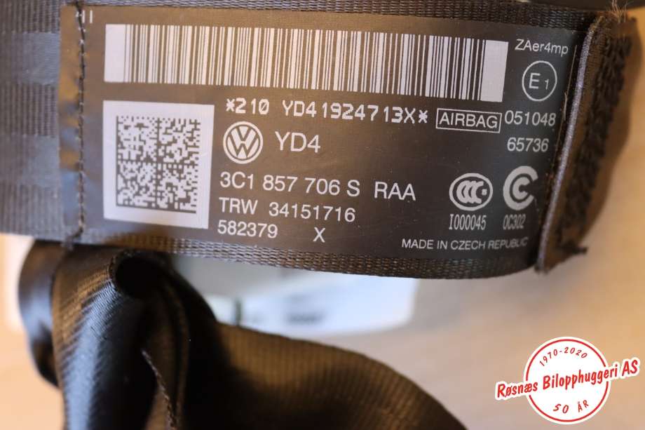 Sikkerhetsbelte foran høyre til VW Passat 2011-2015 (B7) (B7) (VOLKSWAGEN|3C1 857 706 S|)