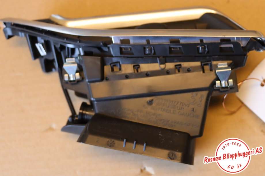 Dashbord friskluftdyse til Peugeot 2008 2013-2019 (Type I)  (PEUGEOT|96 731 317 VV|)