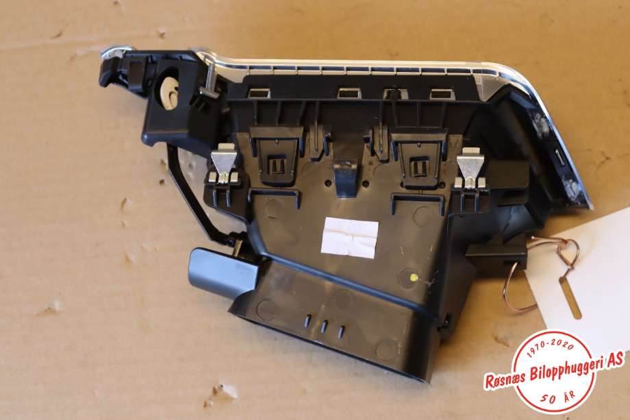 Dashbord friskluftdyse til Peugeot 2008 2013-2019 (Type I)  (PEUGEOT|96 731 316 VV|)