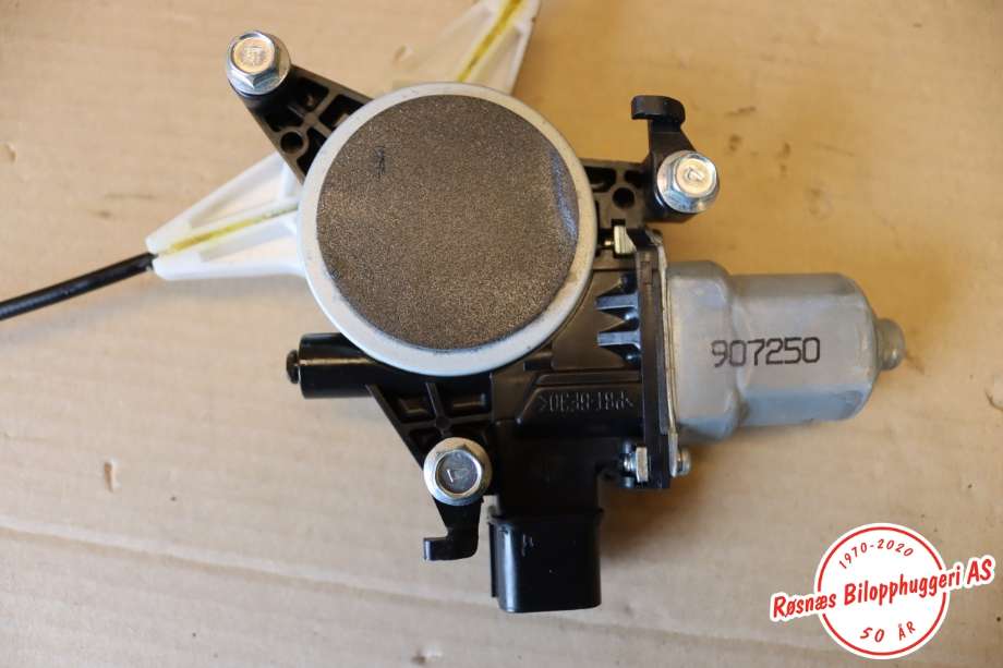Ruteheis til Subaru Outback 2009-2014 (Type IV)  (SUBARU|61041AJ030|)