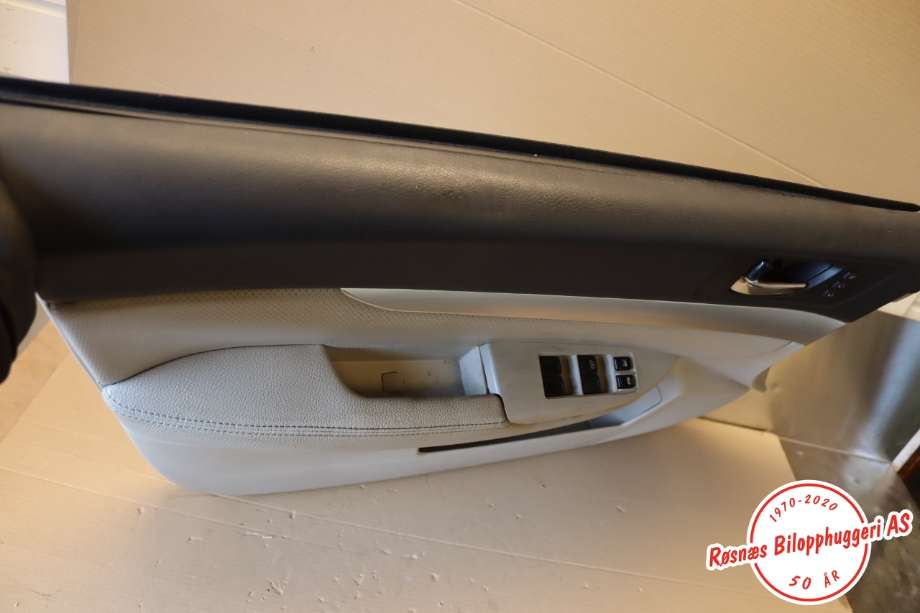Dørtrekk venstre til Subaru Outback 2009-2014 (Type IV) (SUBARU|94212AJ070WJ|)