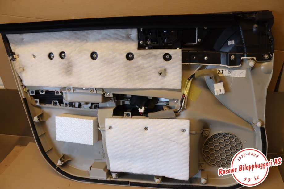 Dørtrekk høyre til Subaru Outback 2009-2014 (Type IV)  (SUBARU|94212AJ060WJ|)