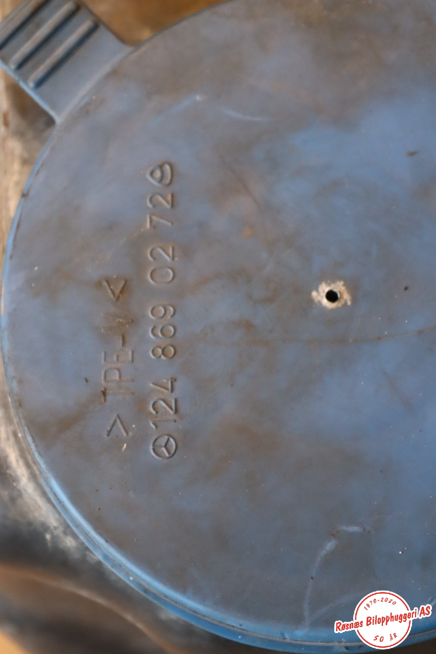 Spylertank til Mercedes S-Klasse 2005-2013 (W221) (W221) (MERCEDES|2218600260|)