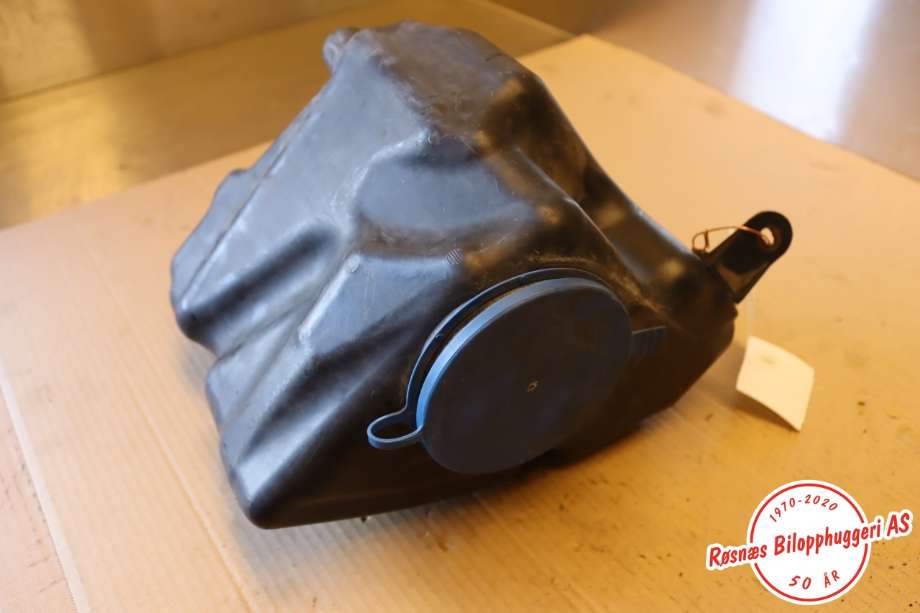 Spylertank til Mercedes S-Klasse 2005-2013 (W221) (W221) (MERCEDES|2218600260|)
