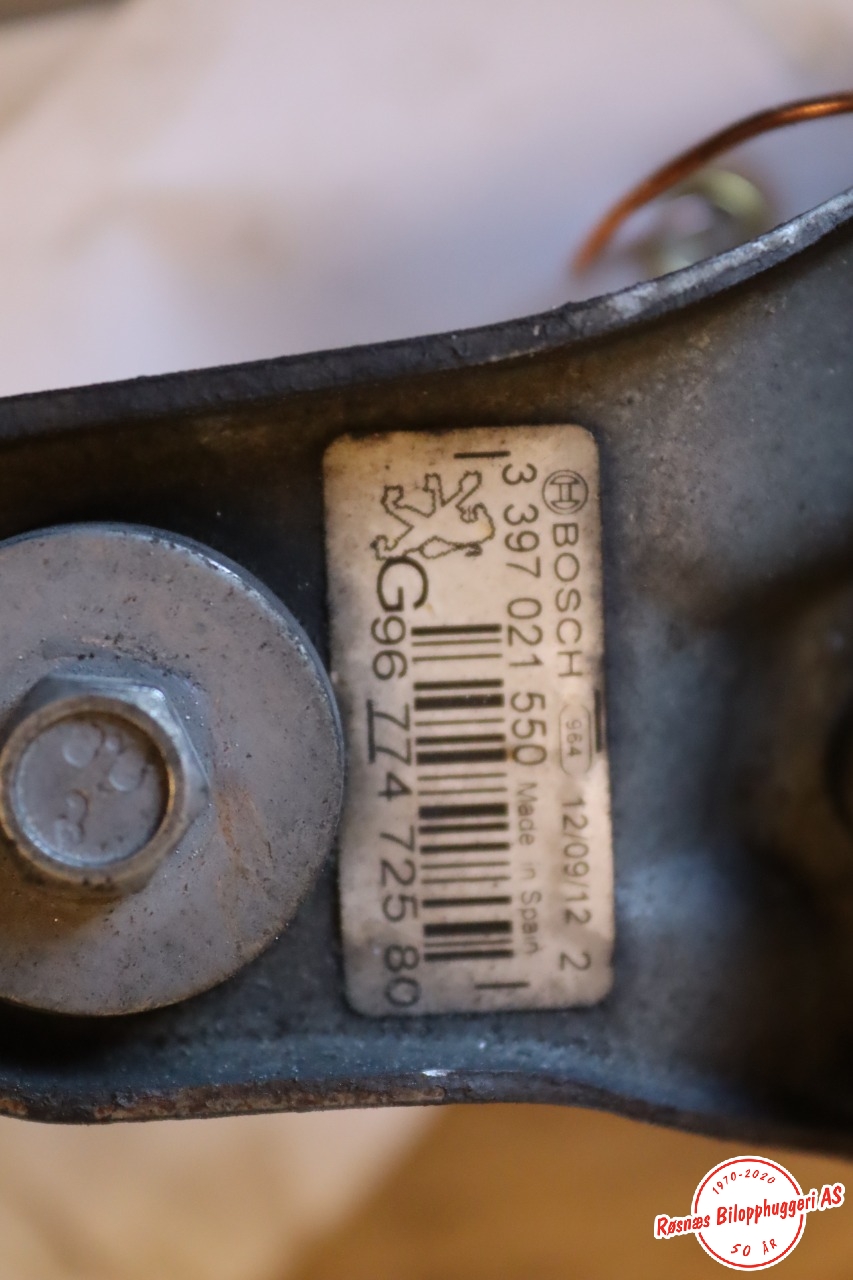Viskermotor frontrute til Peugeot 508 2011-2014 (Type I, Fase 1) (PEUGEOT|96 774 725 80||3397021550)