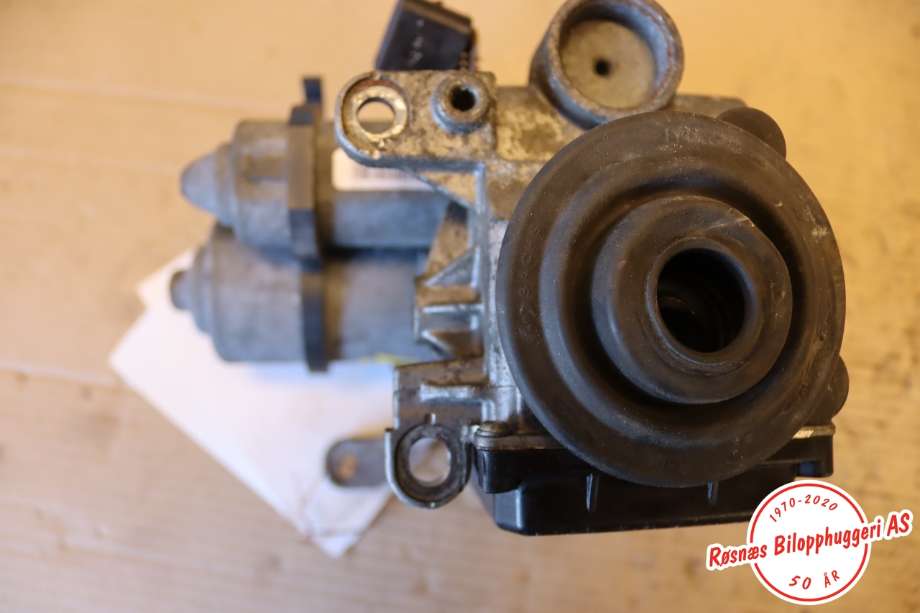 Diverse deler til Peugeot 208 2012-2019 (Type I)  (PEUGEOT|013981000040||2452 F5)