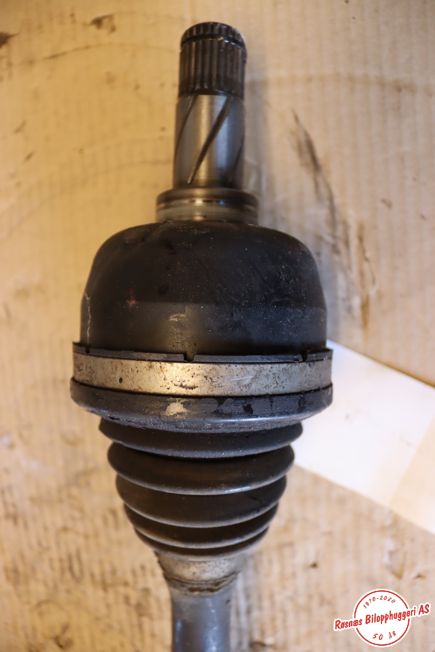 Drivaksel venstre foran til Volvo V70 2000-2004 (Type II, Fase 1) (VOLVO|8252034|)