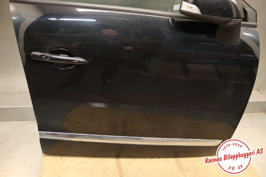 Dør høyre foran til Renault Scenic 2009-2016 (Type III) (RENAULT|801004462R|)