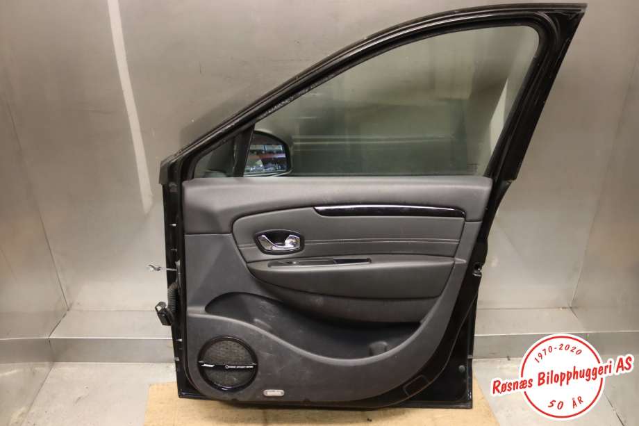 Dør høyre foran til Renault Scenic 2009-2016 (Type III) (RENAULT|801004462R|)