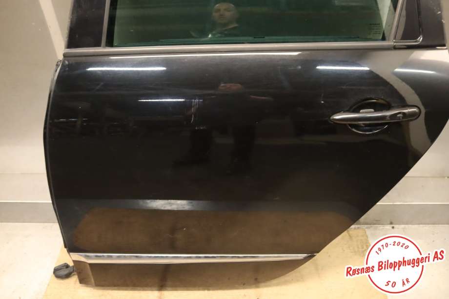 Dør venstre bak til Renault Scenic 2009-2016 (Type III)  (RENAULT|821019679R|)