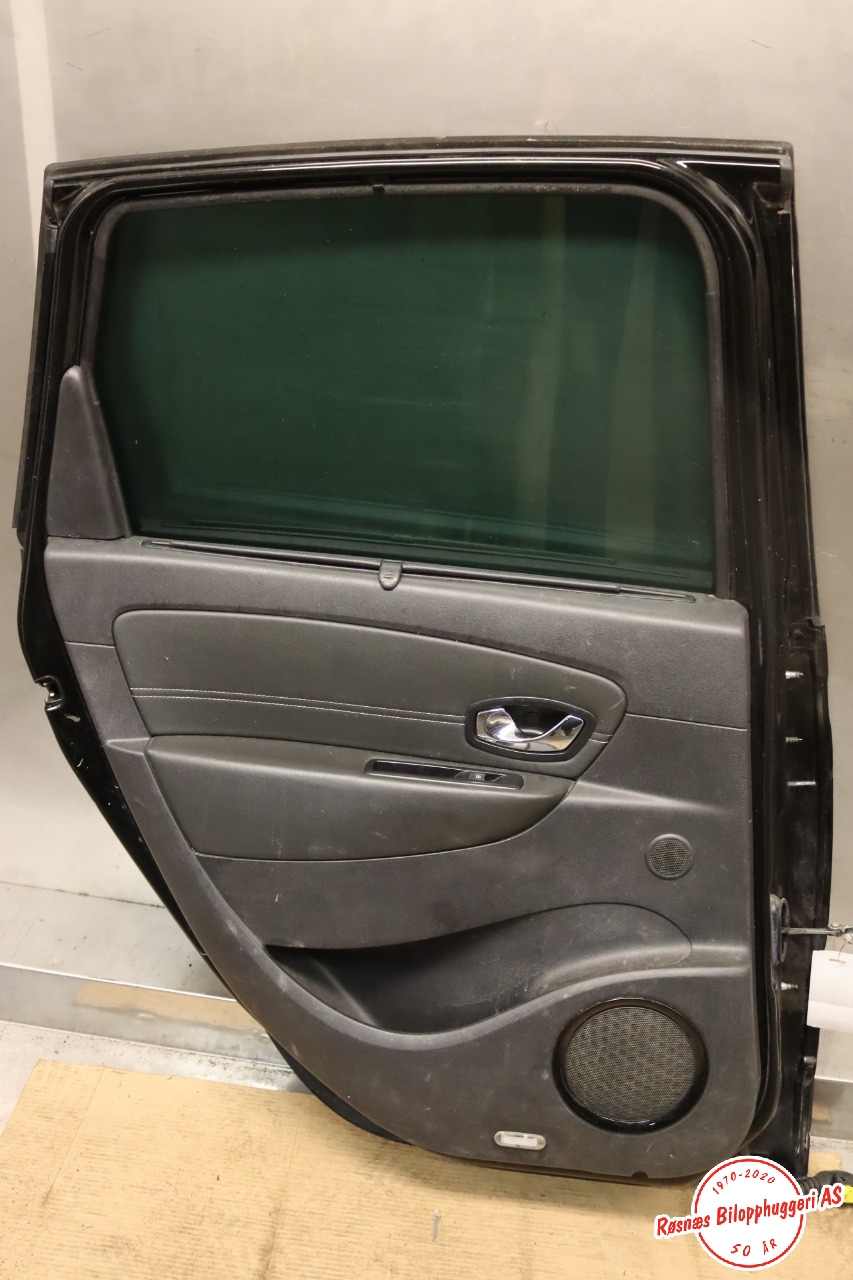 Dør venstre bak til Renault Scenic 2009-2016 (Type III)  (RENAULT|821019679R|)