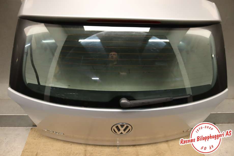Bakluke combi til VW Polo, 2009-2014 (Type V, Fase 1)  (VOLKSWAGEN|6R6 827 025 C)