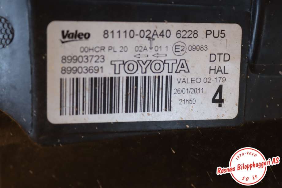 Frontlykt høyre halogen til Toyota Auris 2010-2012 (Type I, Fase 2) (TOYOTA|8113002A70||81110-02A70)