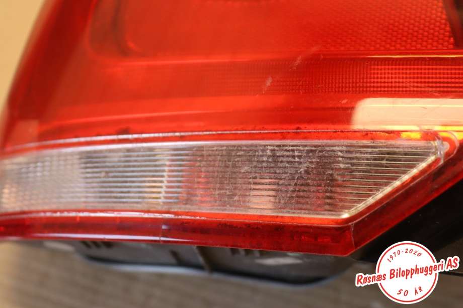 Baklykt venstre til VW Polo 2009-2014 (Type V, Fase 1) (VOLKSWAGEN|6R0 945 095 AH|)