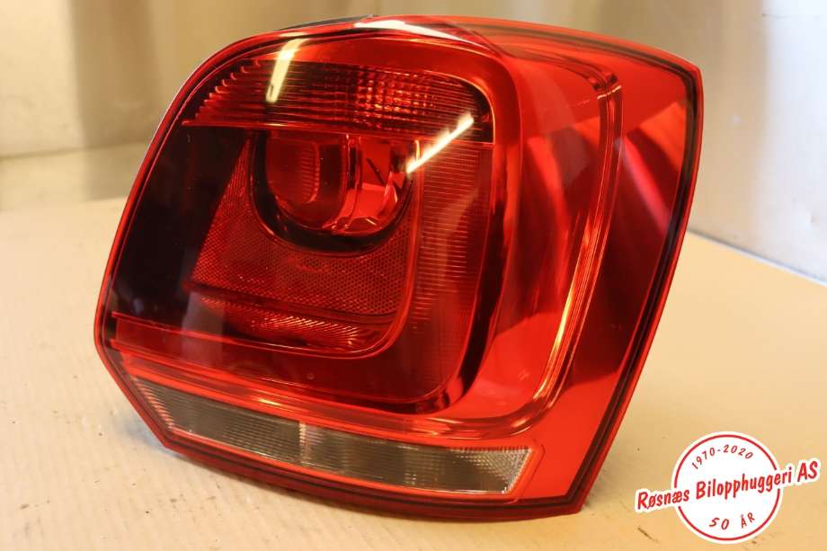 Baklykt høyre til VW Polo 2009-2014 (Type V, Fase 1)  (6R0 945 096 AH|)