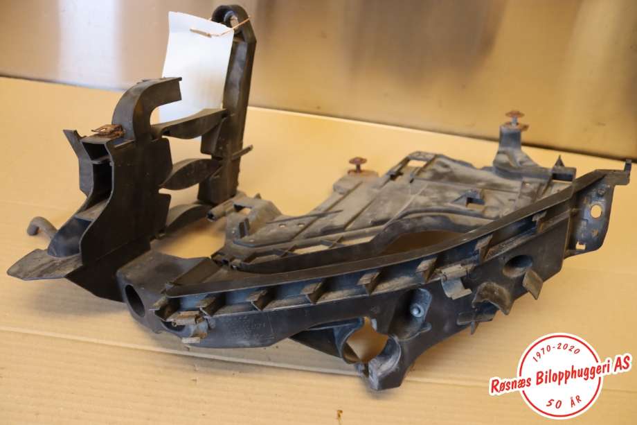 Frontlyktering venstre til Audi A4 2007-2014 (Type IV) (B8) (B8) (AUDI|8K0805607A|)