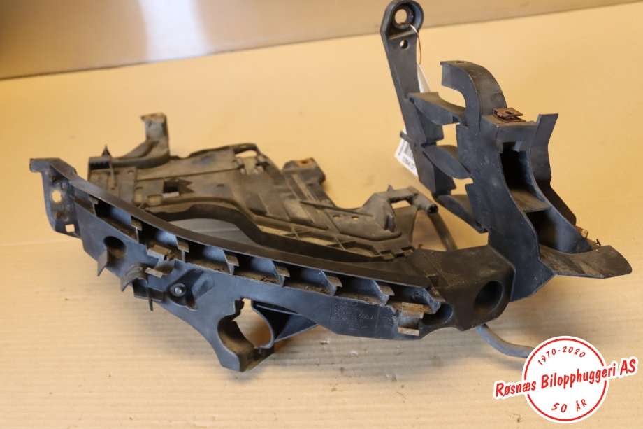 Frontlyktering høyre til Audi A4 2007-2014 (Type IV) (B8) (B8) (AUDI|8K0805608A|)