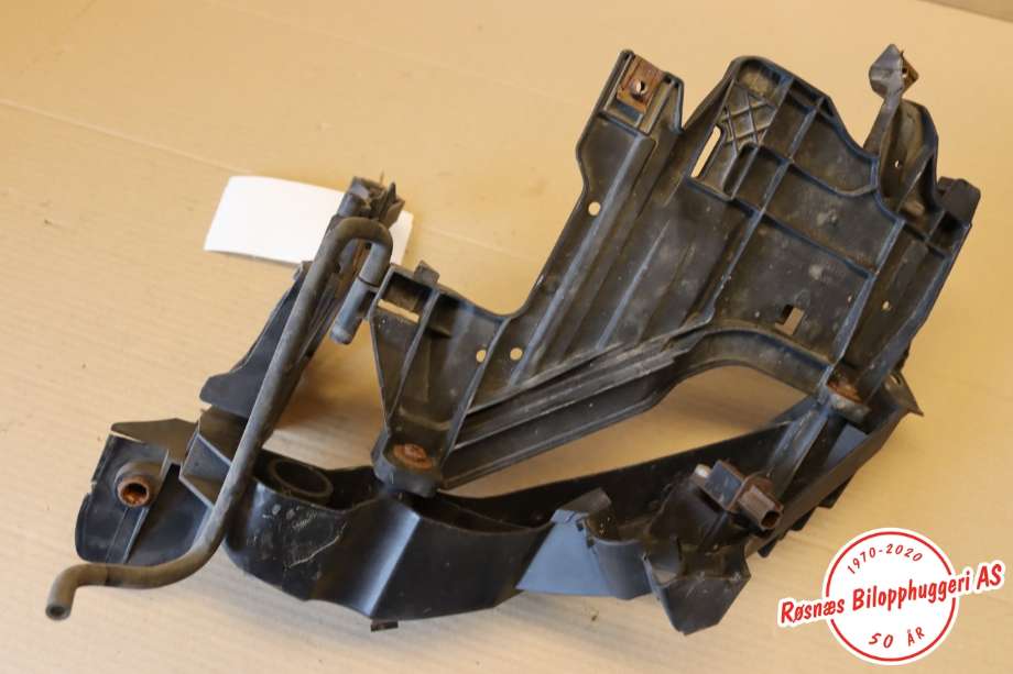 Frontlyktering høyre til Audi A4 2007-2014 (Type IV) (B8) (B8) (AUDI|8K0805608A|)