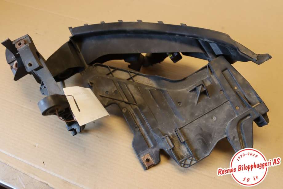 Frontlyktering høyre til Audi A4 2007-2014 (Type IV) (B8) (B8) (AUDI|8K0805608A|)