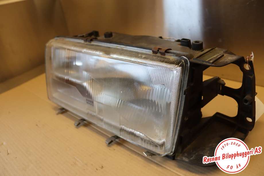 Frontlykt venstre halogen til Volvo 740 1988-1992  (VOLVO|3518252||0301078151)