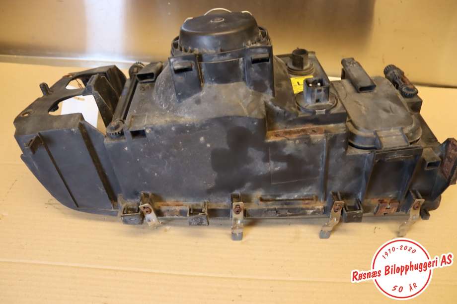 Frontlykt venstre halogen til Volvo 740 1988-1992  (VOLVO|3518252||0301078151)