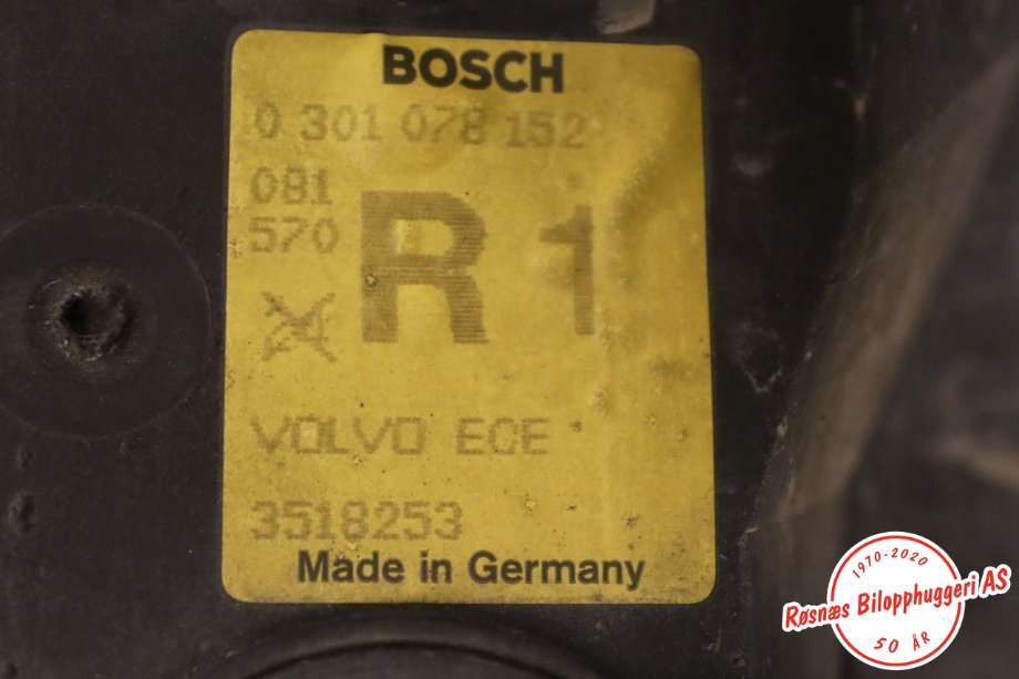 Frontlykt høyre halogen til Volvo 740 1988-1992 (VOLVO|3518253||0301078152)