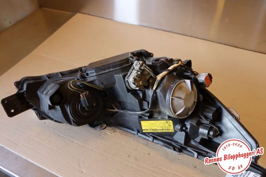Frontlykt venstre halogen til Subaru Outback 2009-2014 (Type IV)  (84001AJ110|)