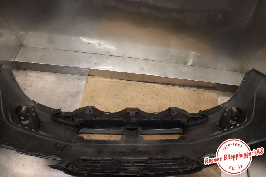 Støtfanger foran til Subaru Outback 2009-2014 (Type IV) (57702AJ080|)