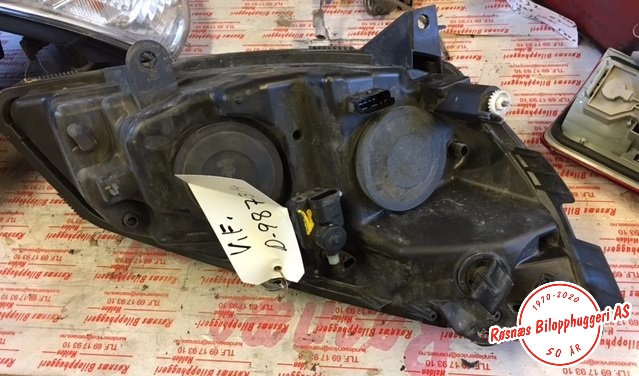 Frontlykt venstre halogen til Renault Scenic 2003-2009 (Type II)  (RENAULT|)