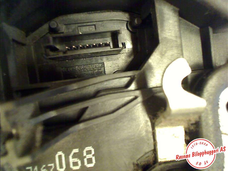 Låsekasse høyre til BMW X3 2003-2006 (Fase 1) (E83) (E83) (BMW|7167068|)