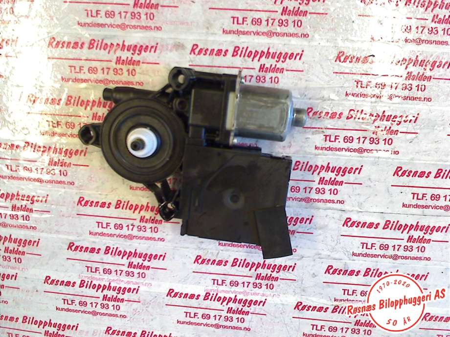 Ruteheis høyre til VW Passat 2005-2010 (B6) (B6) (VOLKSWAGEN|1K0959702AR|1K0959792N|980852131)