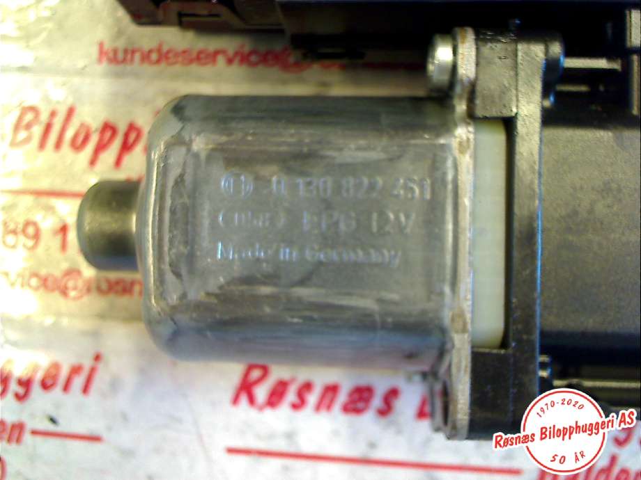 Ruteheis høyre til VW Passat 2005-2010 (B6) (B6) (VOLKSWAGEN|1K0959702AR|1K0959792N|980852131)
