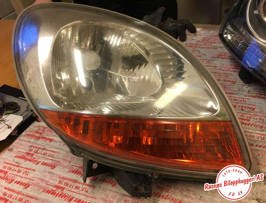 Frontlykt høyre halogen til Renault Kangoo 2003-2007 (Type I, Fase 2) (RENAULT|)