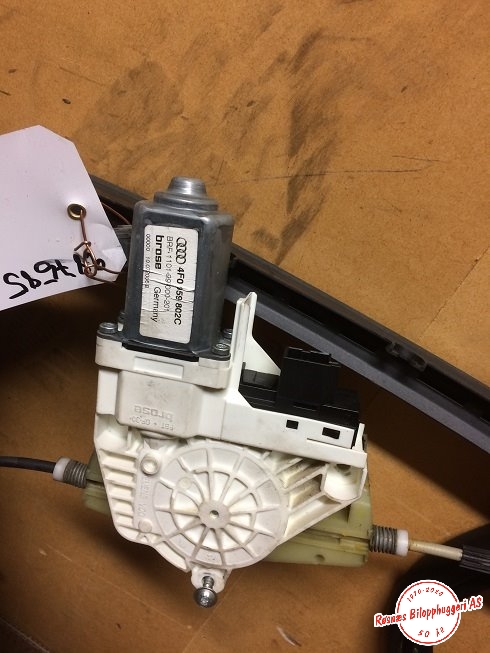 Ruteheis høyre til Audi A6 2005-2008 (Type III, Fase 1) (C6) (C6) (AUDI|4F0959802C|1101997000201|)