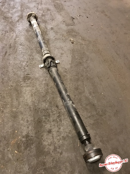 Mellomaksel til BMW 5-Serie 2003-2010 (E60/E61) (E60/E61) (7522030AI06|)