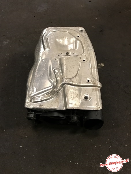 Luftfilterboks til Mercedes C-Klasse 2011-2014 (Fase 2) (W204) (W204) (MERCEDES|A6510940320|)