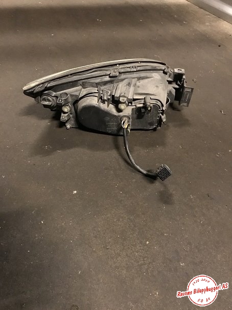Frontlykt venstre xenon til Ford Mondeo 2001-2007 (Type III) (FORD|1S7113006CL|)