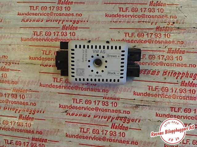 Antenne forsterker til VW e-Golf, 2014-2017 (Fase 1)  (VOLKSWAGEN|5Q0035570)