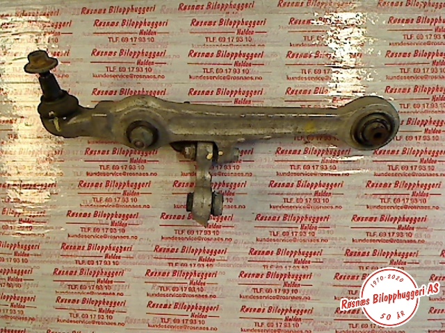 Bærebru høyre foran nedre til Audi A6 2001-2004 (Type II, Fase 2) (C5) (C5) (AUDI|)