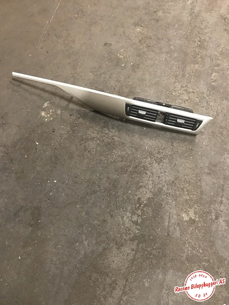 Dashbord friskluftdyse til BMW 3-Serie, 2012-2018 (F30/F31/F34) (F30/F31/F34) (BMW|9218552)