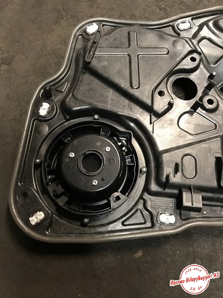 Bilstereo høyttaler til VW CC 2012-2014 (PASSAT CC) (PASSAT CC) (VOLKSWAGEN|)