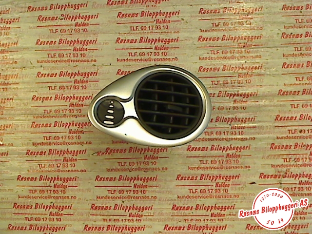Dashbord friskluftdyse til Renault Clio, 2006-2009 (Type III, Fase 1)