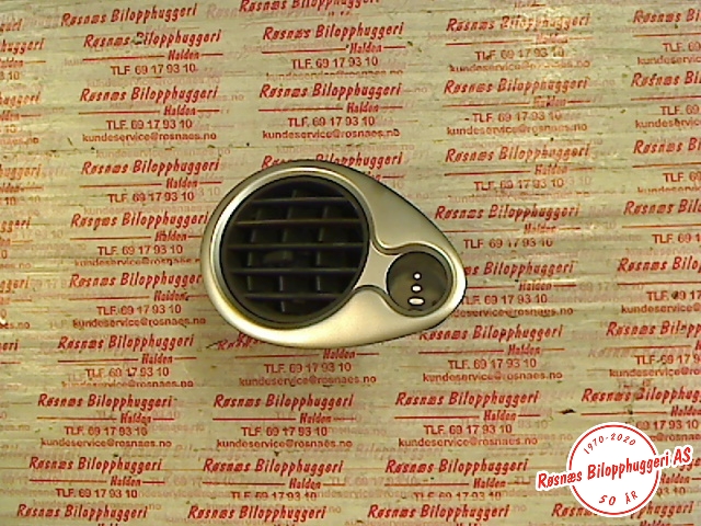 Dashbord friskluftdyse til Renault Clio, 2006-2009 (Type III, Fase 1)