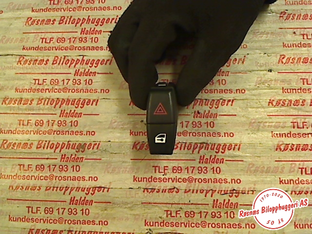 Bryter nødblink til BMW 5-Serie, 2003-2010 (E60/E61) (E60/E61) (BMW|6131691950604)