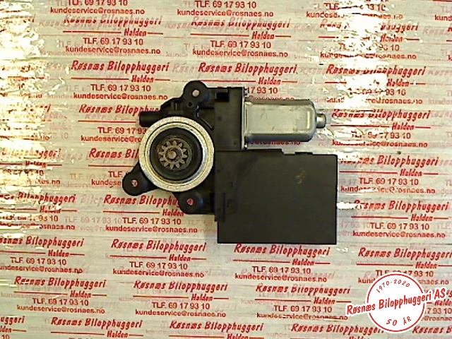 Ruteheis venstre til Volvo V50 2007-2012 (Fase 2)  (VOLVO|30798104AB|5WK48977E|979037-100)