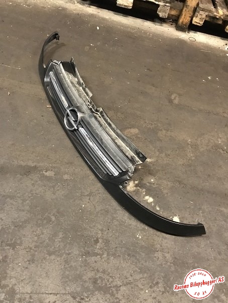 Grill til Opel Vivaro A 2001-2006  (OPEL|)
