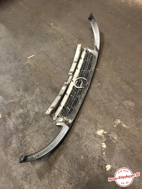 Grill til Opel Vivaro A 2001-2006  (OPEL|)