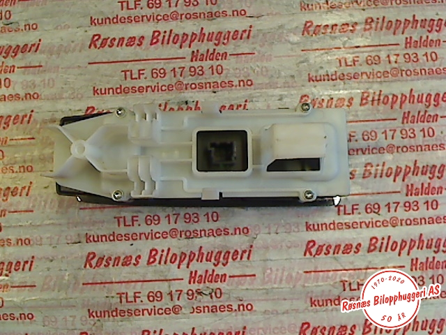 Bryter ruteheis til Mercedes E-Klasse 2009-2013 (Fase 1) (W212) (W212) (MERCEDES|A2128208210|)