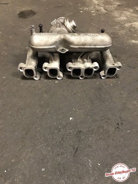 Manifold innsug til VW Touareg 2003-2007 (Type I, Fase 1)  (VOLKSWAGEN|070129713H|)