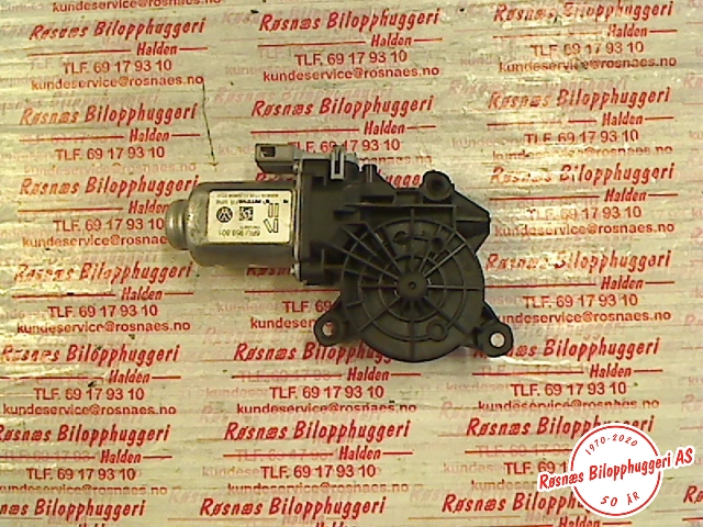 Ruteheis høyre til VW E-Up 2013-2019  (VOLKSWAGEN|6RU959801|)
